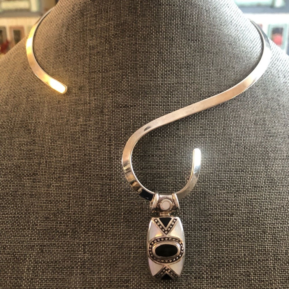 Elegant Silver Necklace with Black Pendant (the necklace does not say .925)